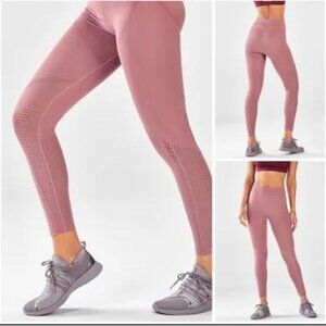 Fabletics High-Waisted Sculptknit Openwork 7/8 in Charisma Medium